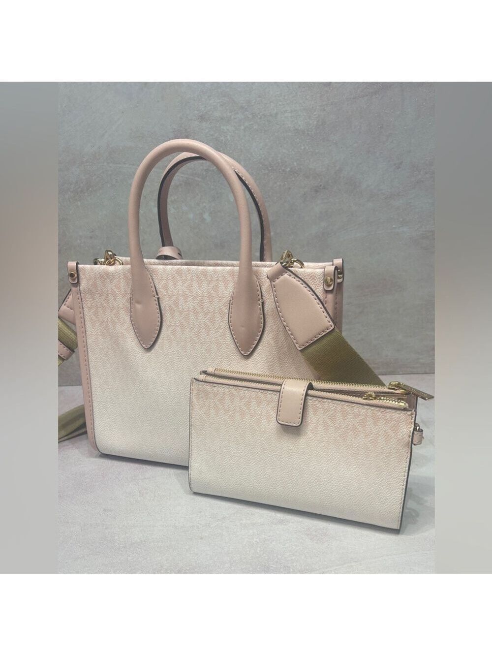 Michael Kors Mirella Small Tote & Matching Wallet Blush Pink Ombre - Picture 6 of 9